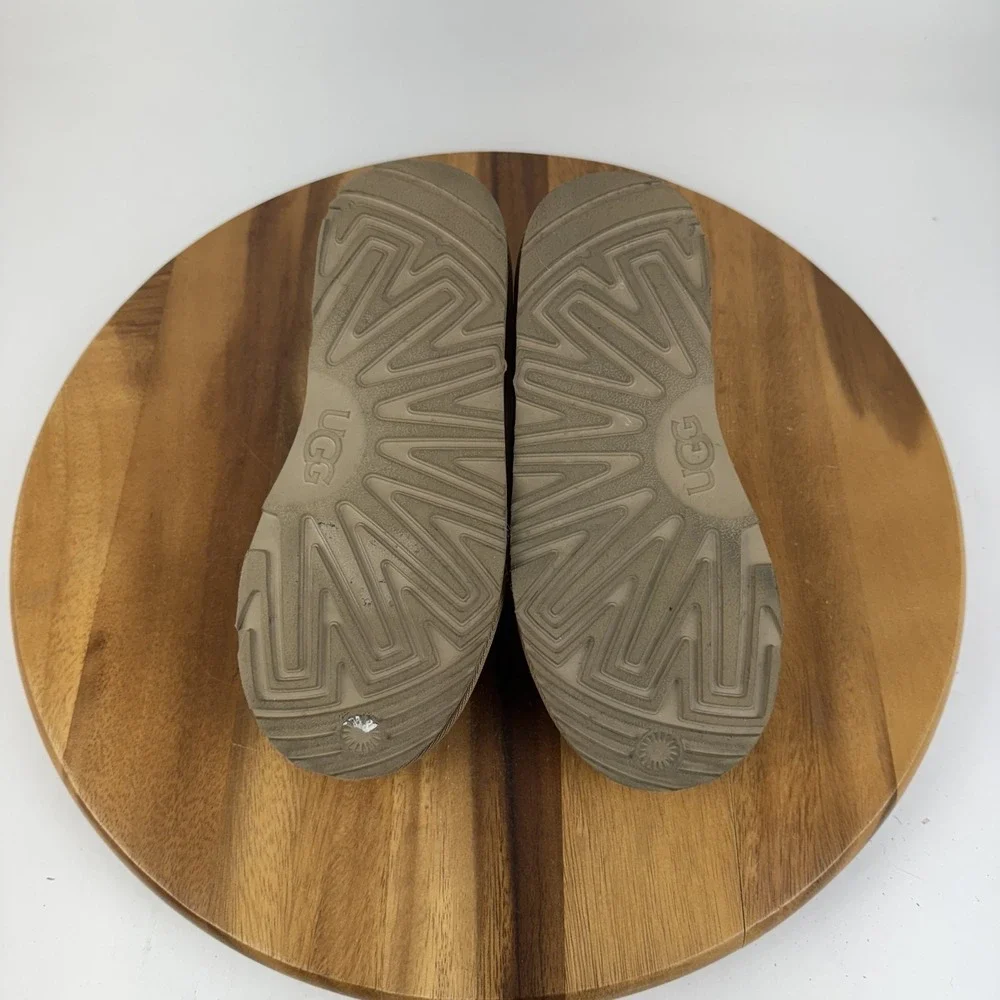 Big Kids Ugg Tasman II Chestnut Shearling Lined Comfort Slippers Size 3 Y GUC